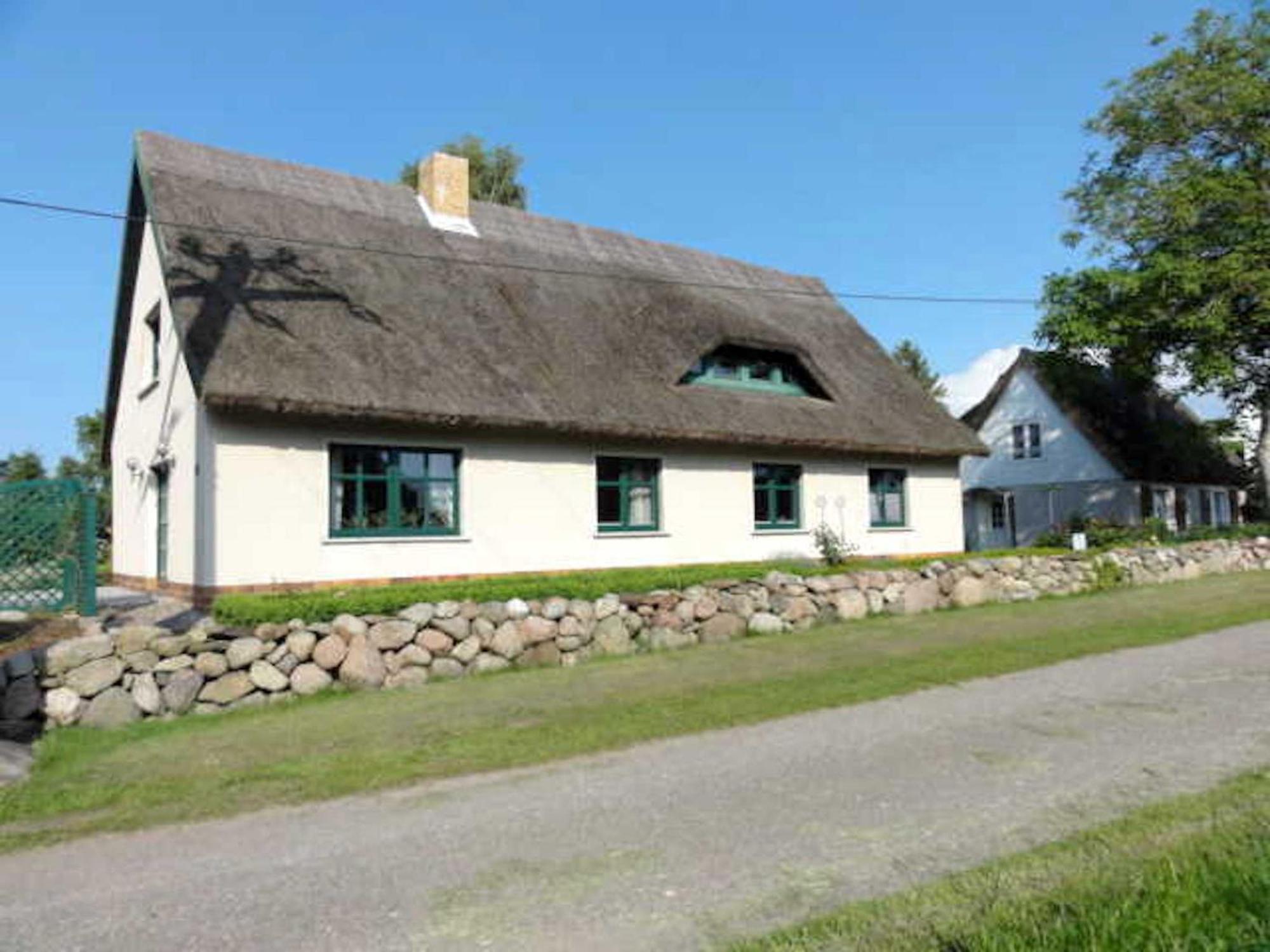Reetdachhaus "Landhaus Ulrich" Lubkow Экстерьер фото