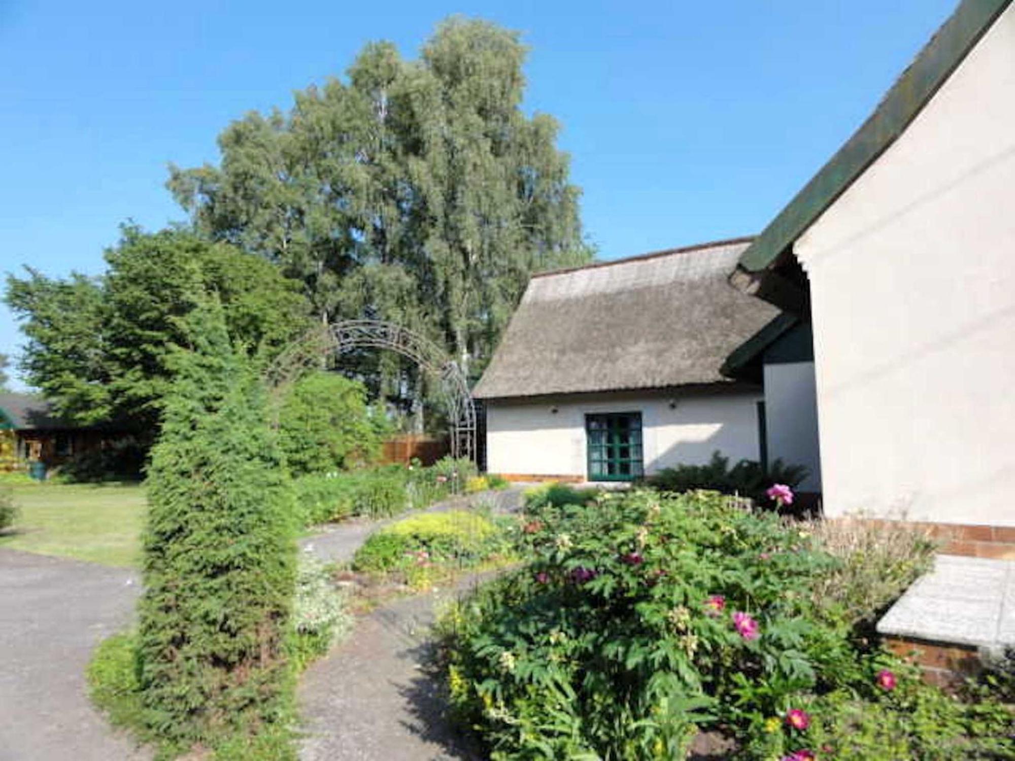 Reetdachhaus "Landhaus Ulrich" Lubkow Экстерьер фото